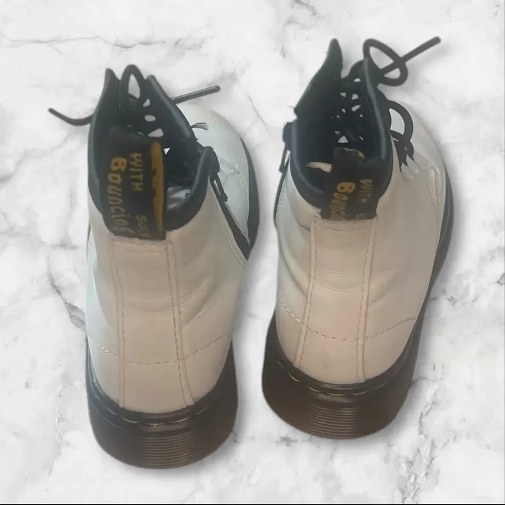 Dr. Martens 1460 8-Eye Boot White